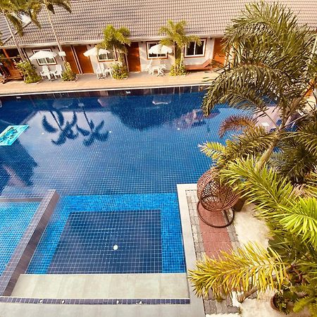 Paradise Land Resort Pattaya Buitenkant foto