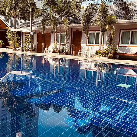 Paradise Land Resort Pattaya Buitenkant foto