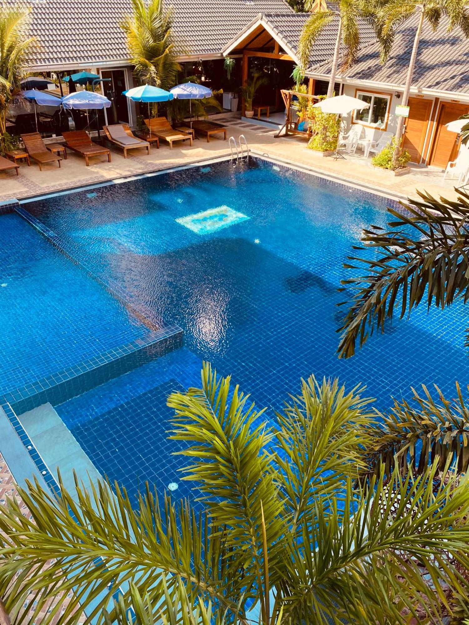 Paradise Land Resort Pattaya Buitenkant foto