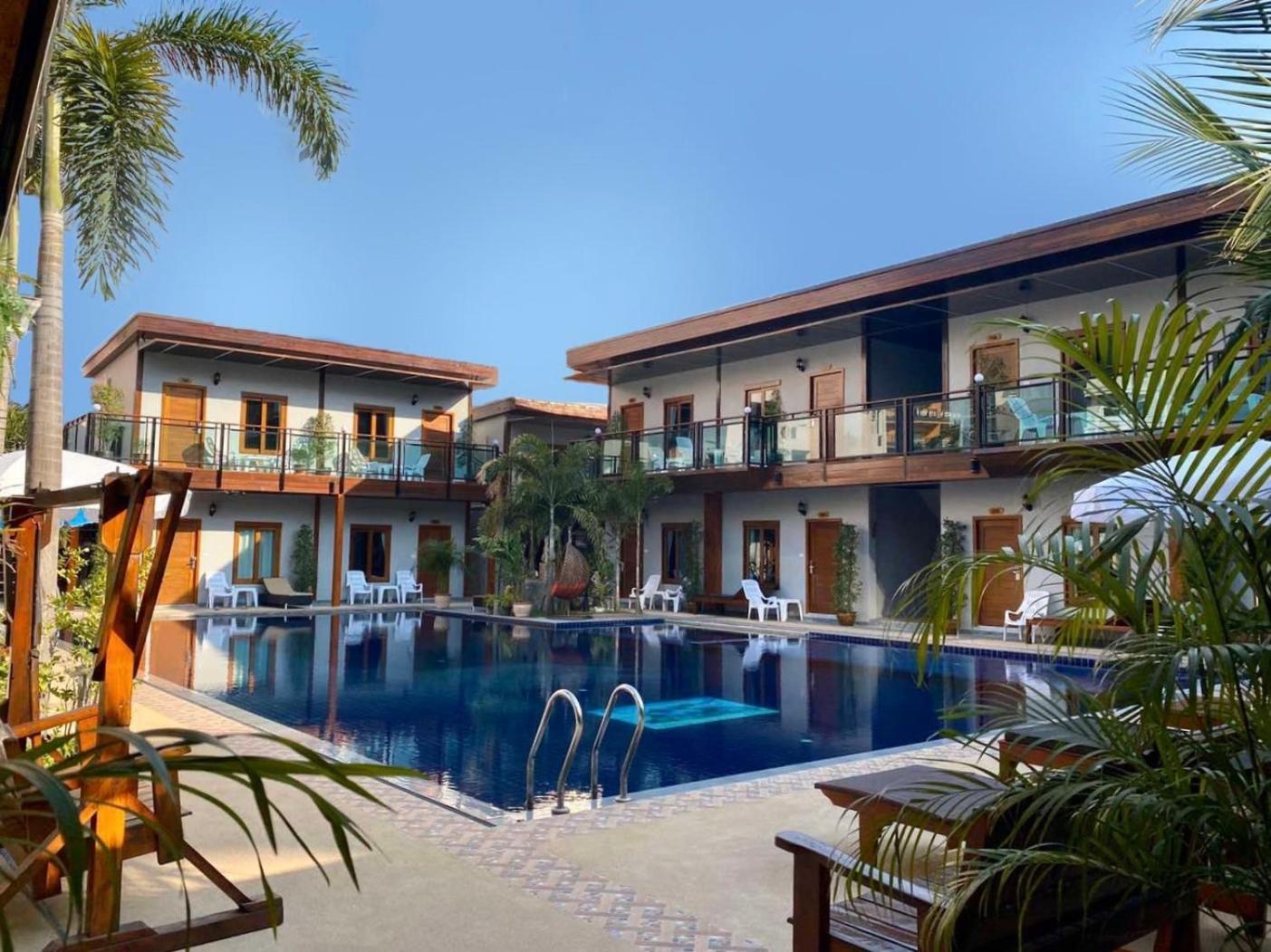 Paradise Land Resort Pattaya Buitenkant foto